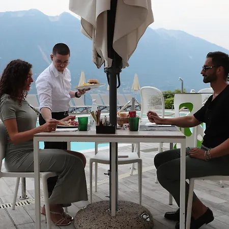 Bed & Breakfast Helena 4*