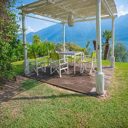 Helena Limone sul Garda